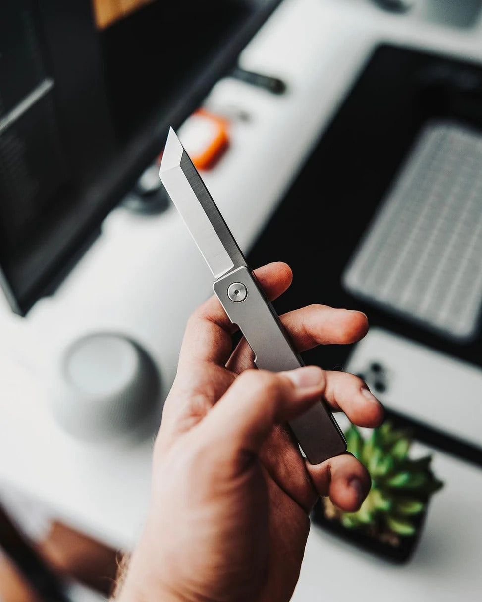 magnetic titanium knife