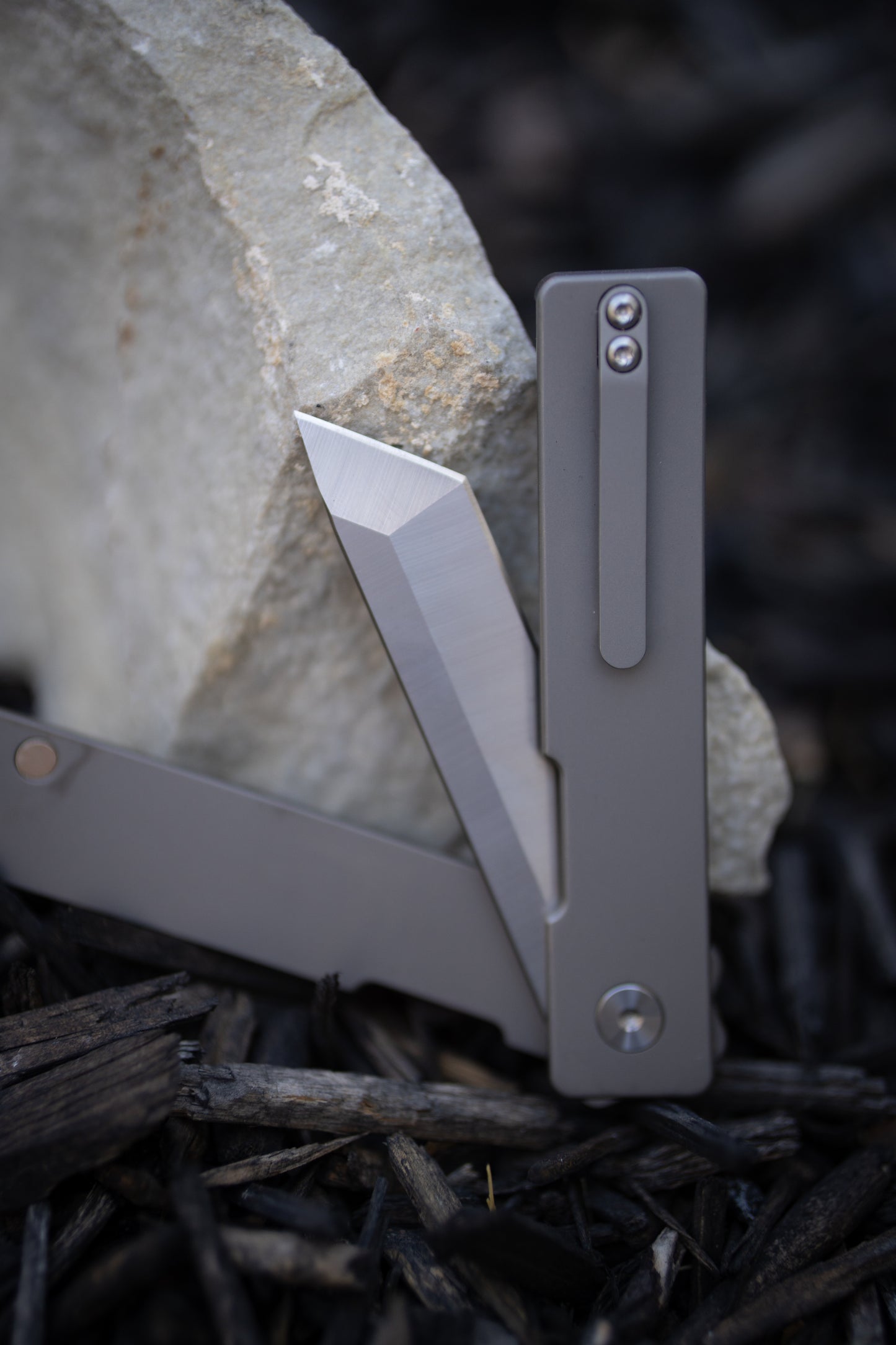 Balikot - Magnetic Titanium Balisong Knife