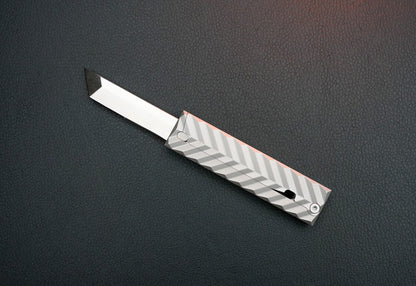 MagSlide - Magnetic Closure Titanium Gravity Knife