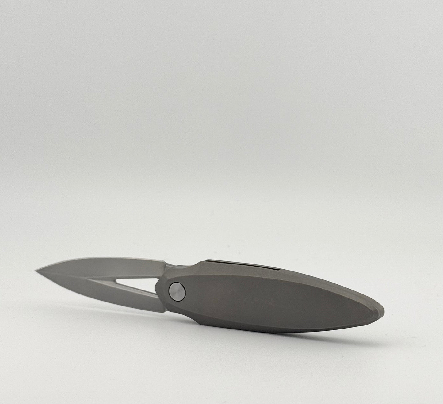 Sibat - Magnetic Titanium Balisong Knife
