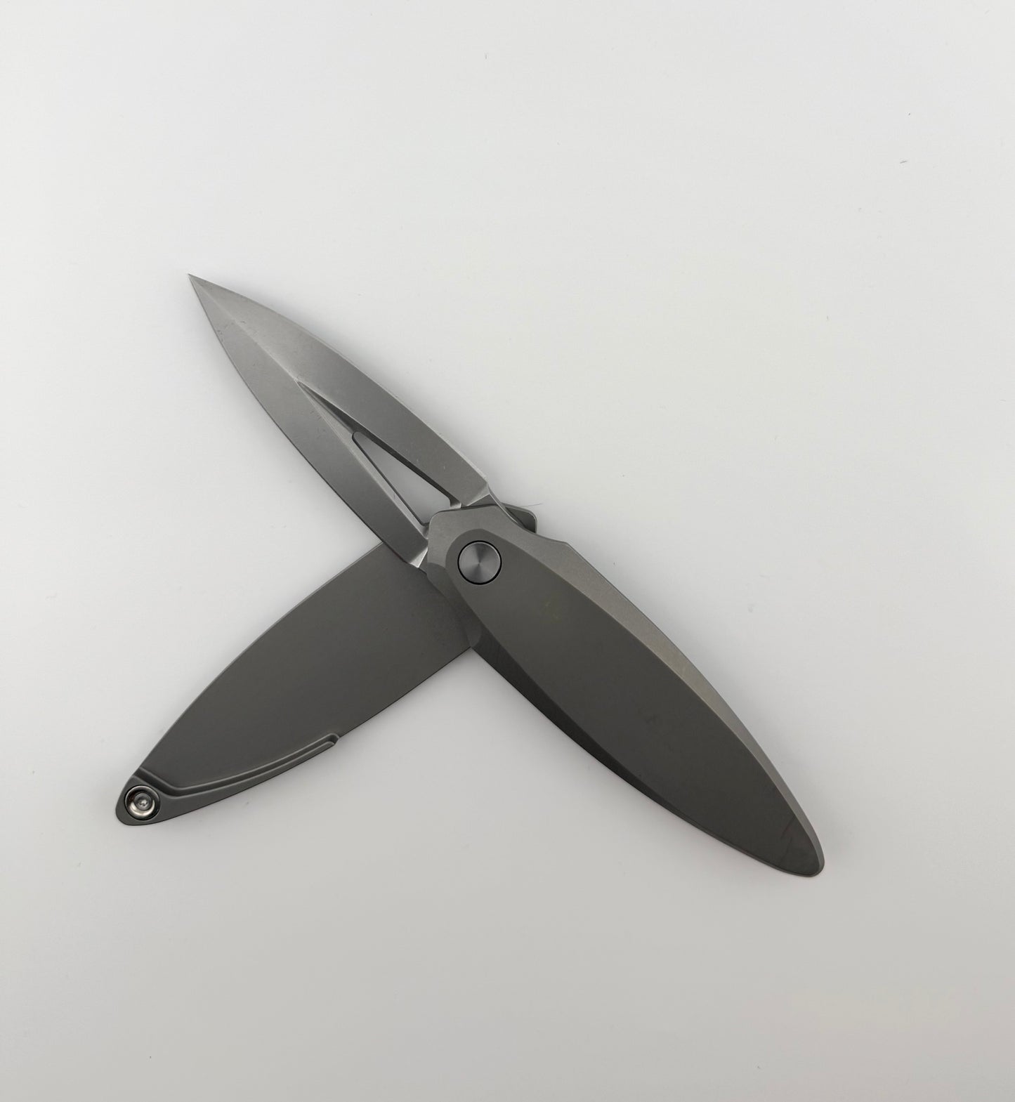 Sibat - Magnetic Titanium Balisong Knife