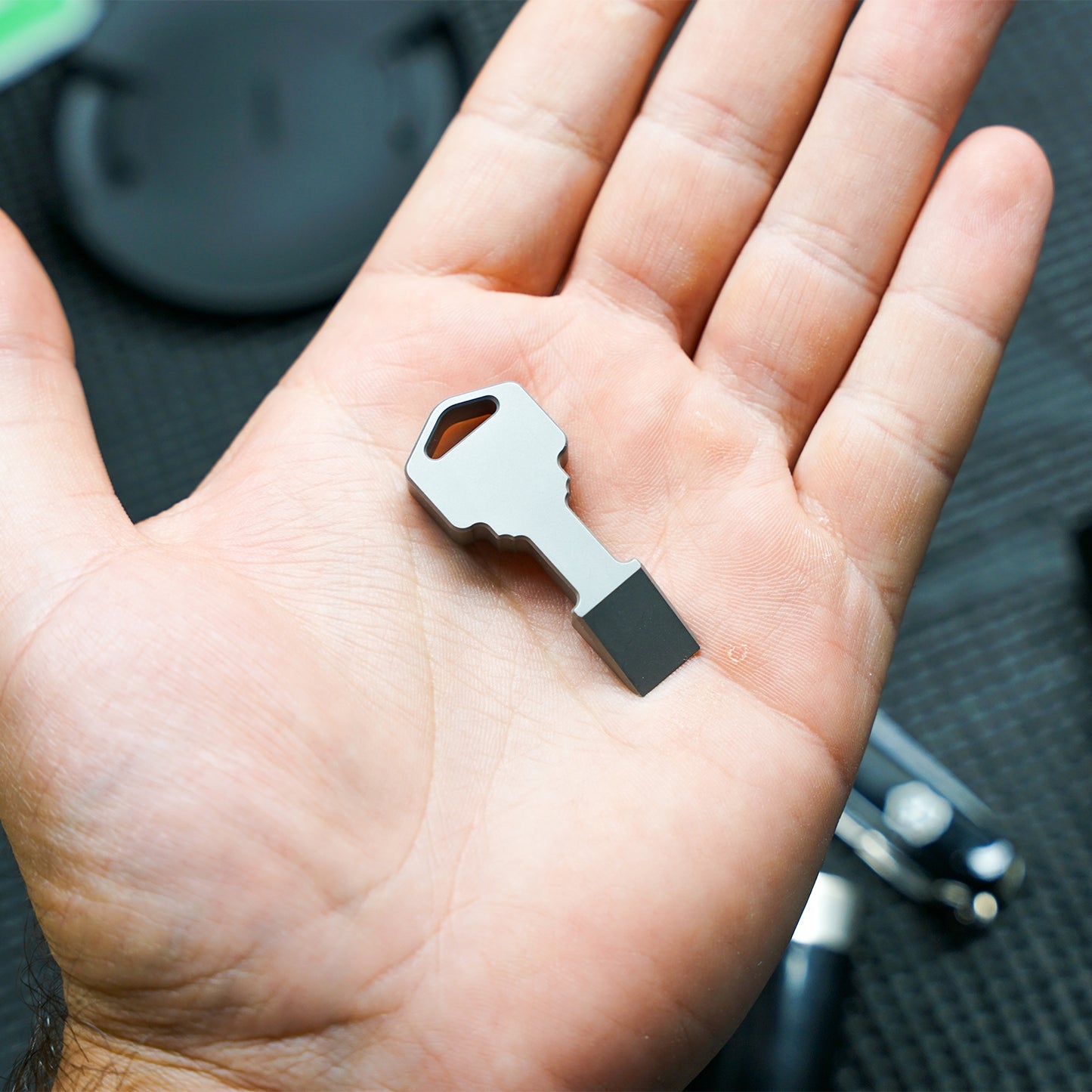 Keypry EDC Pry Bar - Perfect Keychain Tool For Everyday Carry