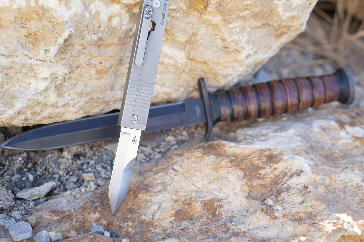 Parachute M3 Trench Edition - Titanium Gravity Knife