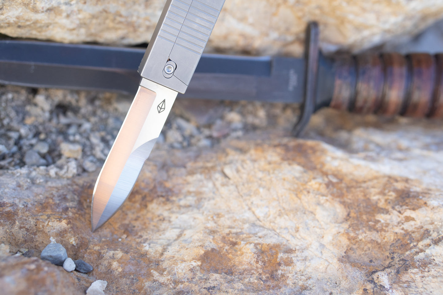 Parachute M3 Trench Edition - Titanium Gravity Knife