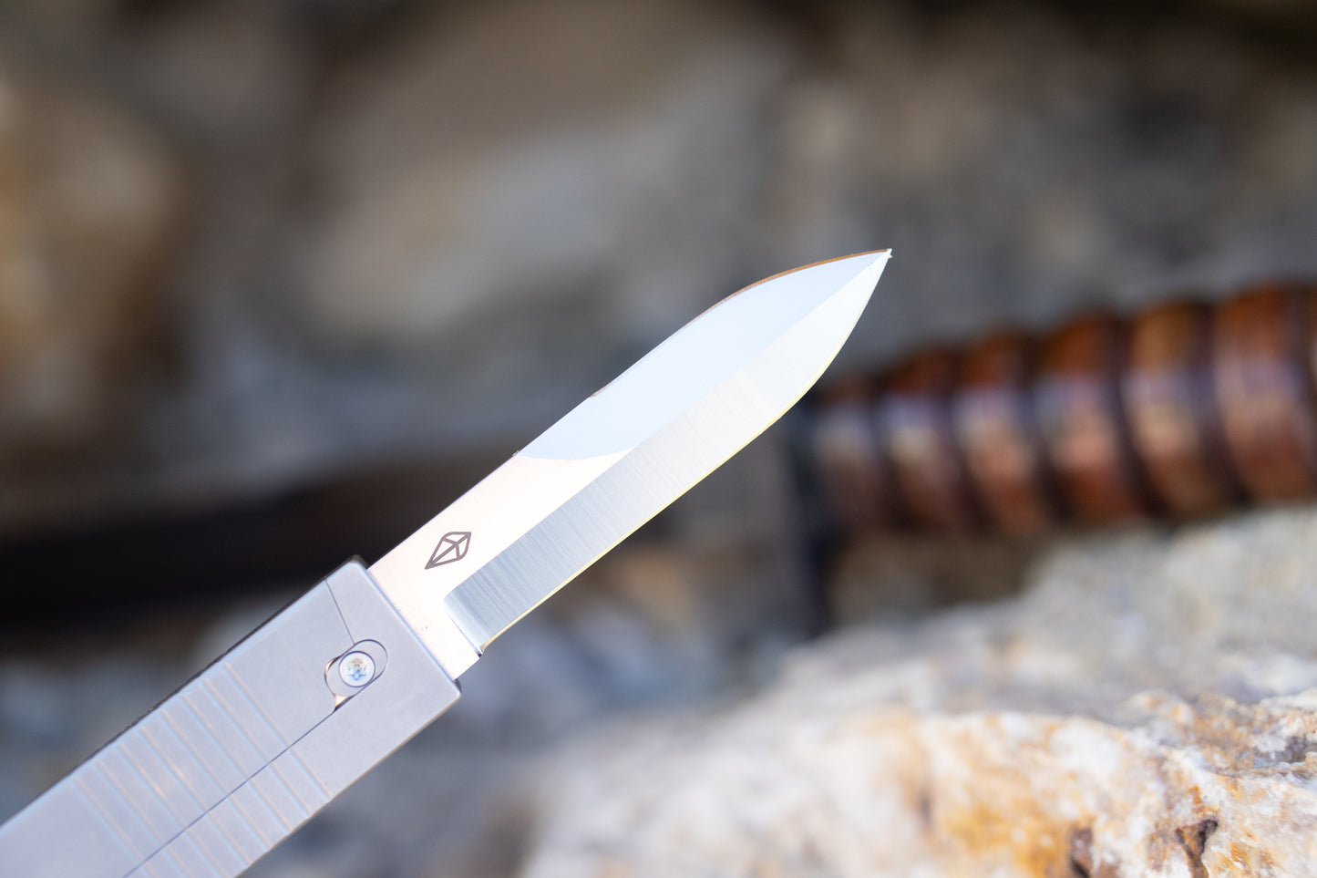 Parachute M3 Trench Edition - Titanium Gravity Knife