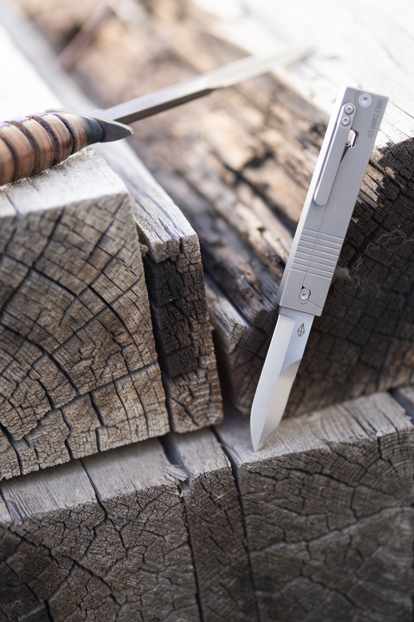 Parachute M3 Trench Edition - Titanium Gravity Knife