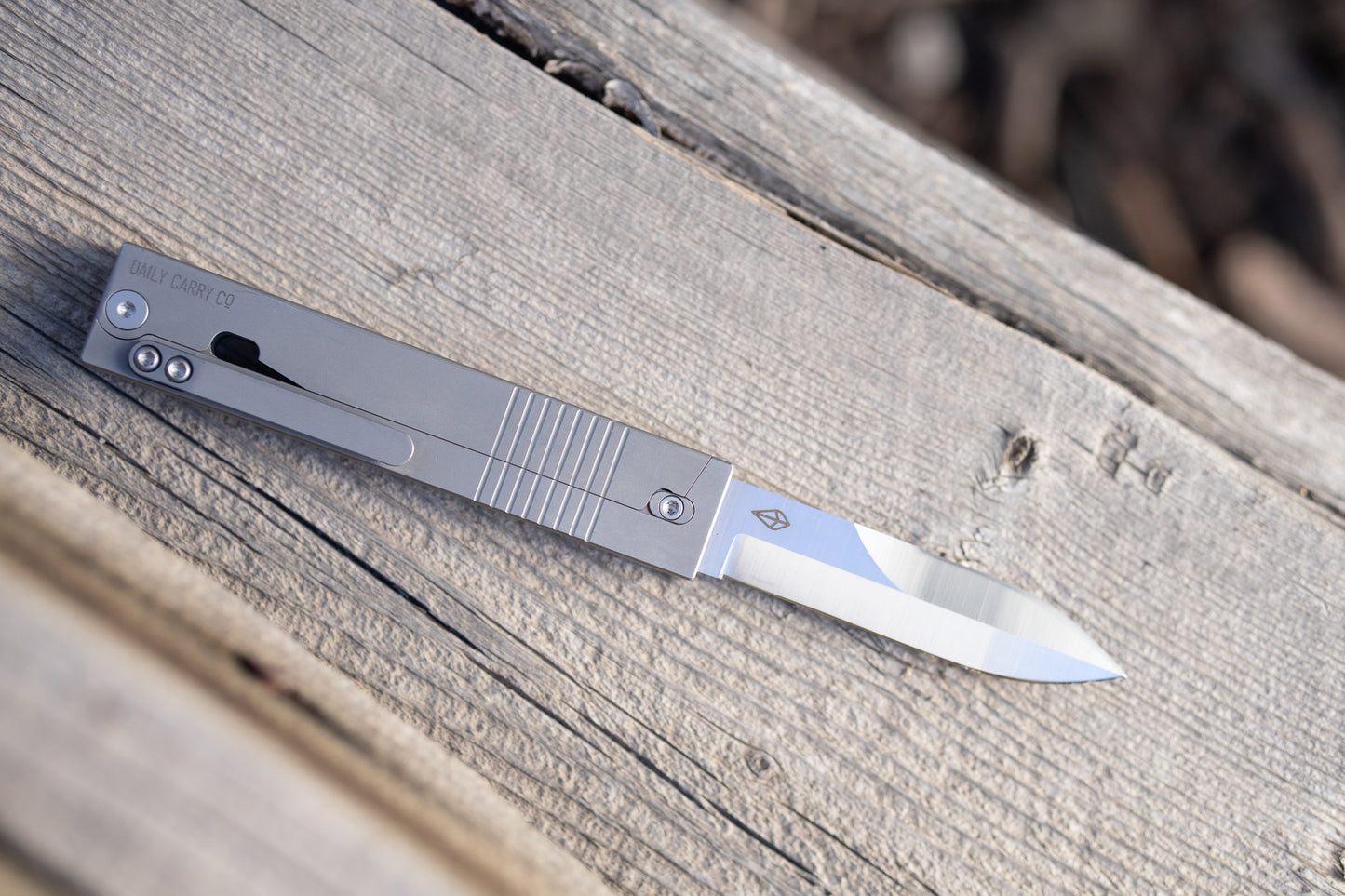 Parachute M3 Trench Edition - Titanium Gravity Knife